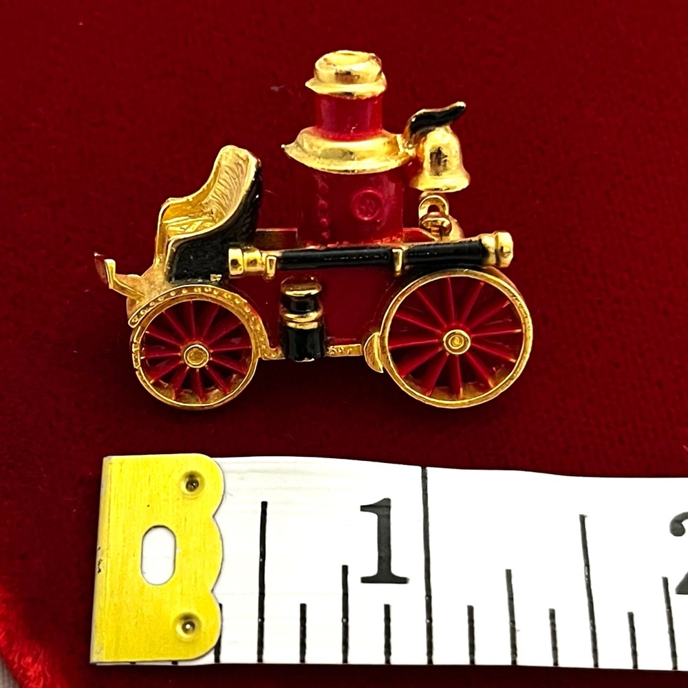 Vintage Fire Truck Brooches - Picture 5 of 12